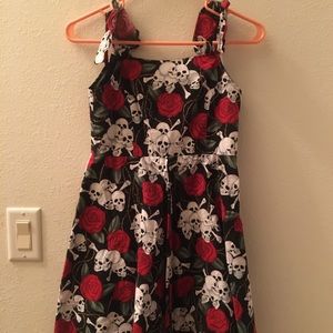 Skull and rose dress off shoulder sleeves